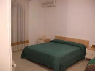 Archegeta 3*